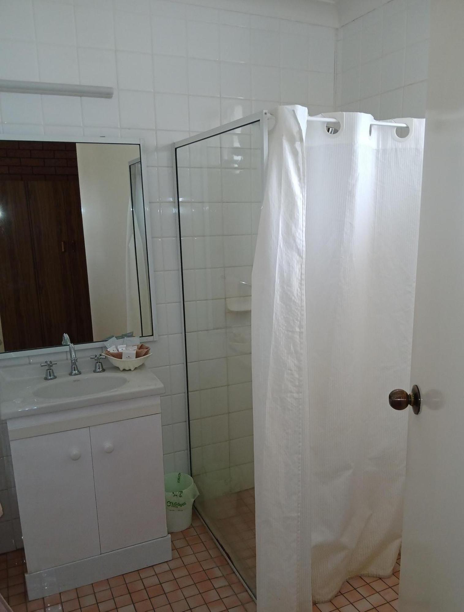 Aaron Inn Motel Нарабри Екстериор снимка