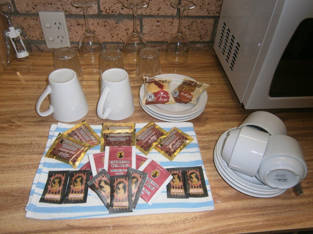 Aaron Inn Motel Нарабри Екстериор снимка